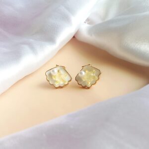 Ocean's Embrace Starfish Pearl Earrings, Gold-Accented Seashell Design, Lightweight and stylish (yellow)