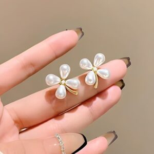 Pearl Clover Stud Earrings, Gold Accent, Classic Design, Fashion Jewellery